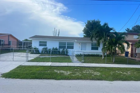 1641 NW 155th St, Miami Gardens FL 33054