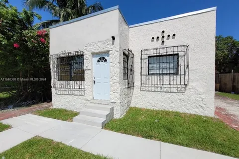 1321 NW 29th Ter, Miami FL 33142