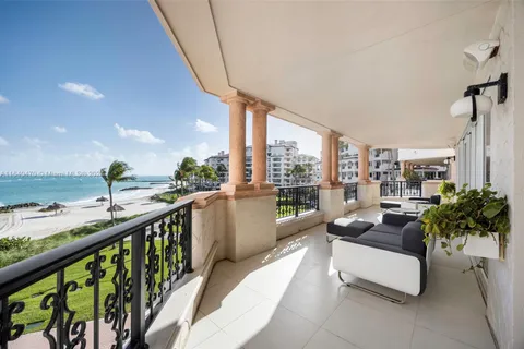 7735 Fisher Island Dr # 7735, Miami Beach FL 33109