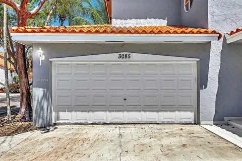 3085 N 36th Ave, Hollywood FL 33021