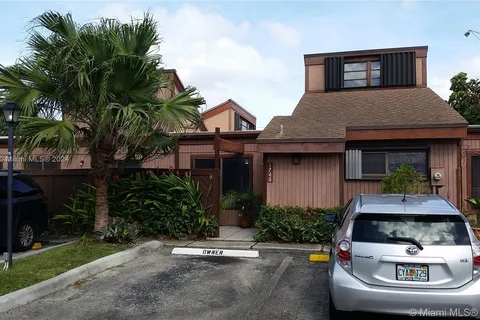 1749 NW 72nd Ave # 75, Plantation FL 33313