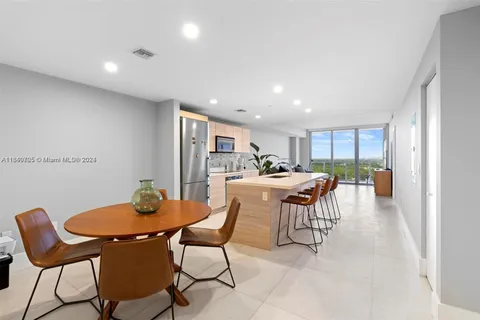 16385 Biscayne Blvd # 2703, North Miami Beach FL 33160