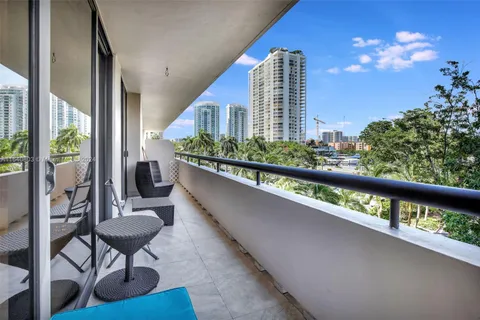 19667 Turnberry Way # 3E, Aventura FL 33180
