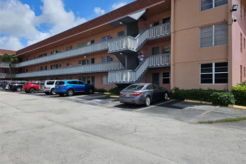 18555 NE 14th Ave # 713, Miami FL 33179