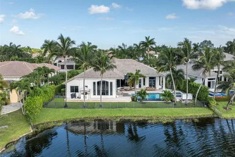 770 Leigh Palm Ave, Plantation FL 33324