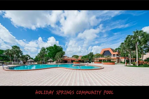 3140 Holiday Springs Blvd # 106, Margate FL 33063