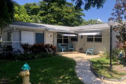 3123 SW Natura Ave, Deerfield Beach FL 33441