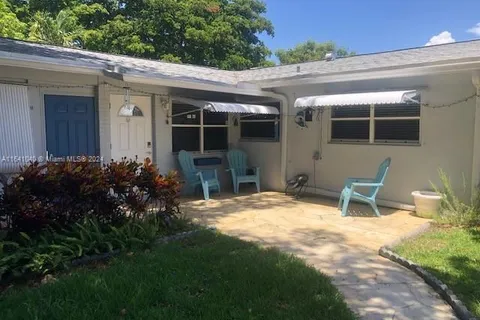 3123 SW Natura Ave, Deerfield Beach FL 33441