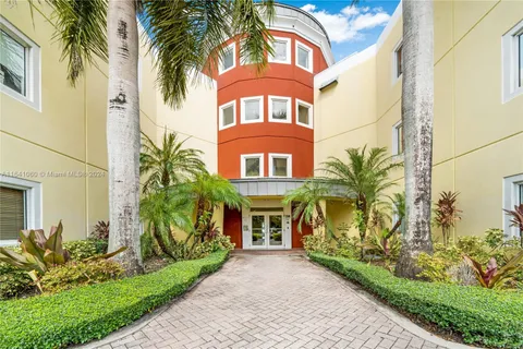 12595 SW 137th Ave # 308, Miami FL 33186