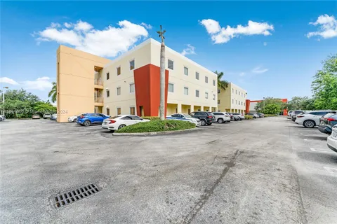 12595 SW 137th Ave # 308, Miami FL 33186