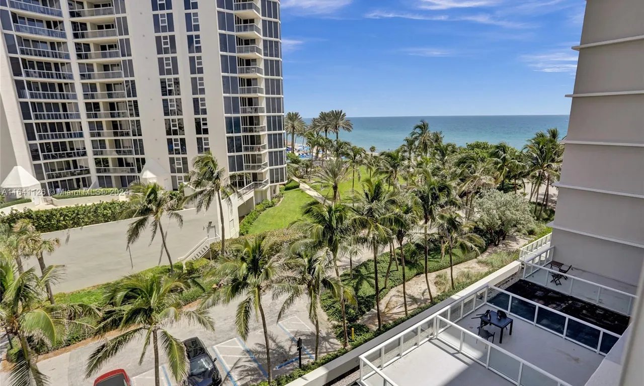 19201 Collins Ave # 422, Sunny Isles Beach FL 33160