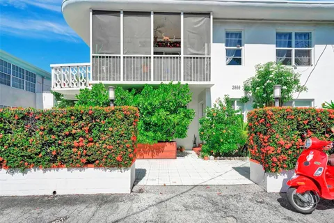 2858 Pine Tree Dr # 5, Miami Beach FL 33140