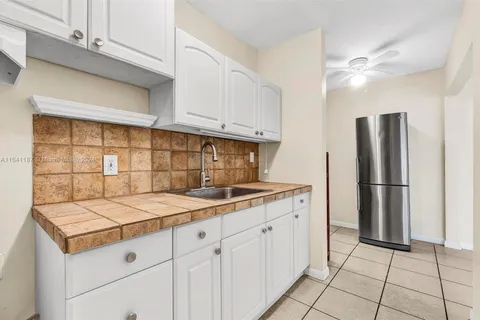 555 SW 16th Ave # 6, Miami FL 33135