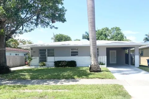 1005 NE 2nd St, Hallandale Beach FL 33009