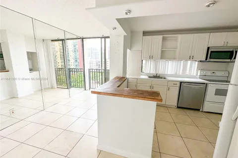 17021 N Bay Rd # 915, Sunny Isles Beach FL 33160