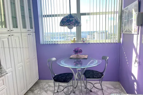 1833 S Ocean Dr # 1711, Hallandale Beach FL 33009