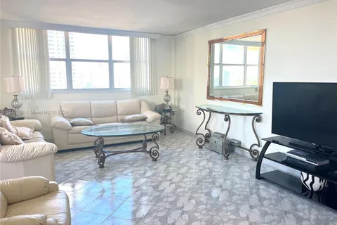 1833 S Ocean Dr # 1711, Hallandale Beach FL 33009