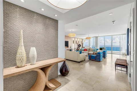 17875 Collins Ave # 4403, Sunny Isles Beach FL 33160