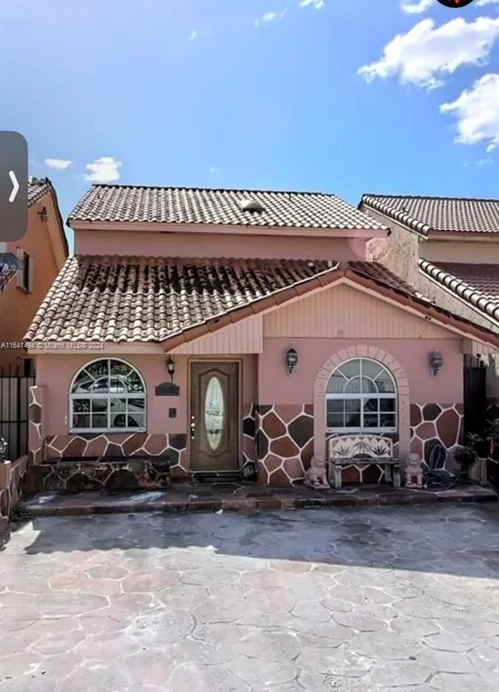 2756 W 54th St, Hialeah FL 33016