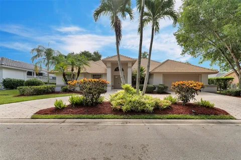 1705 W Eagle Trace Blvd W, Coral Springs FL 33071