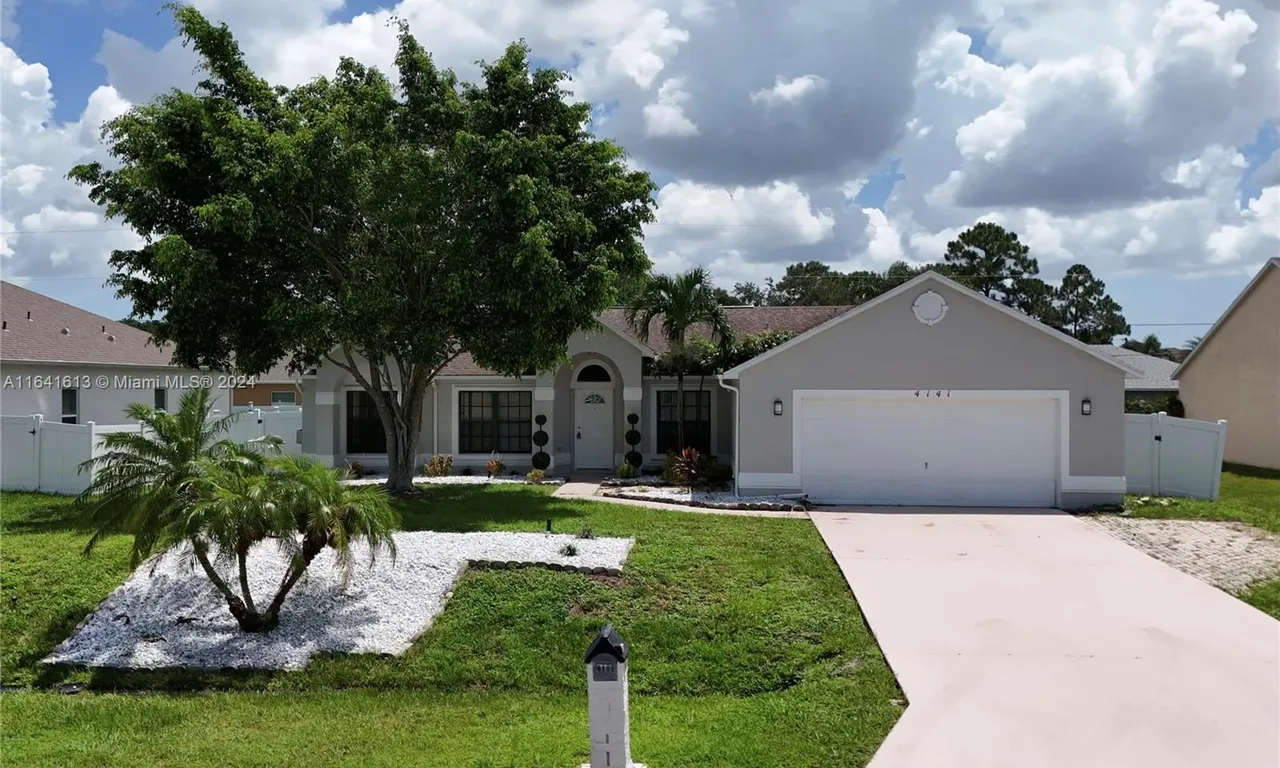 4141 SW Alice St, Port St. Lucie FL 34953