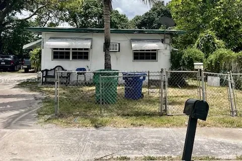 2420 NW 99th Ter, Miami FL 33147