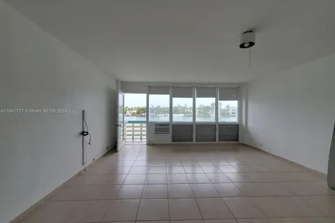 6484 Indian Creek Dr # 127, Miami Beach FL 33141