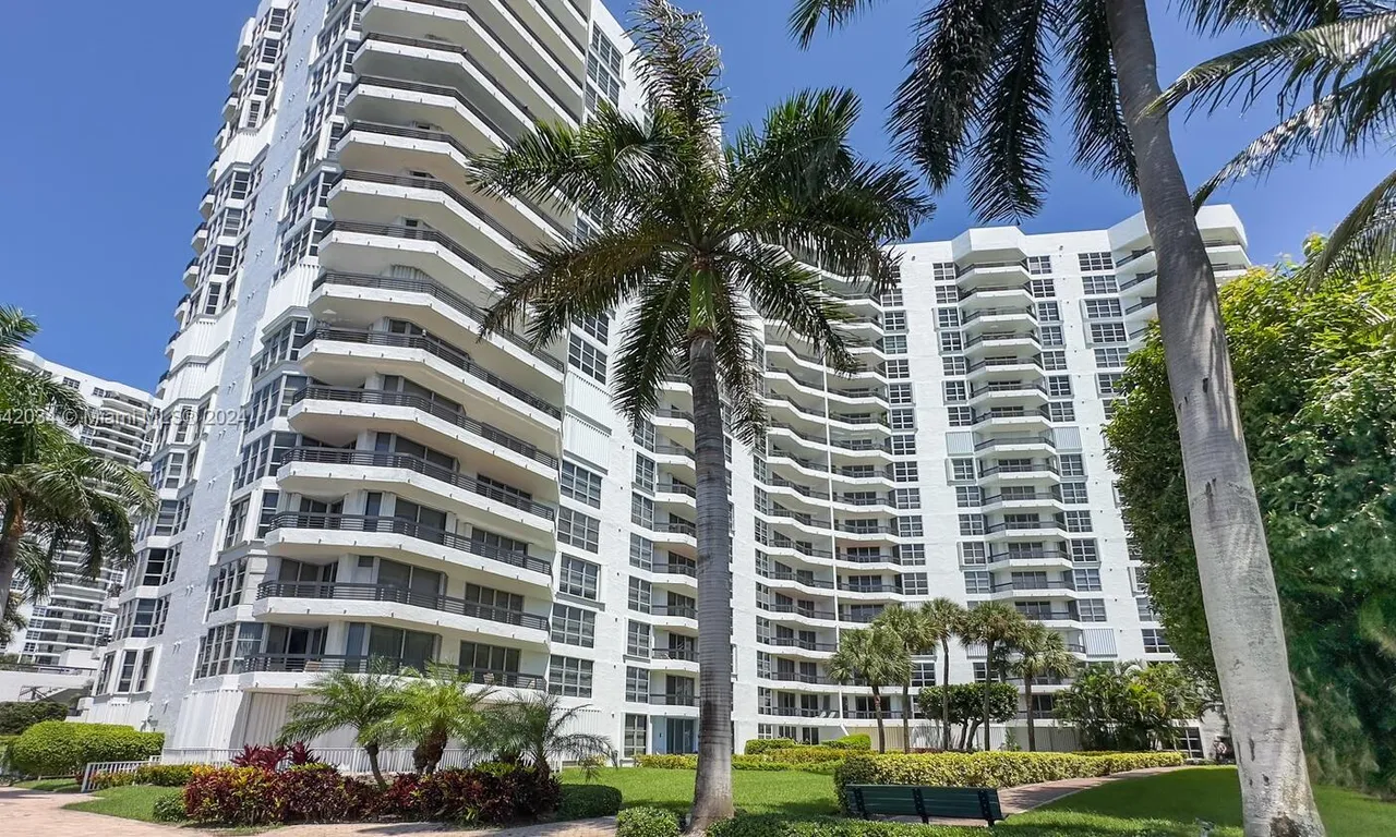 3600 MYSTIC POINTE DR # 507, Aventura FL 33180