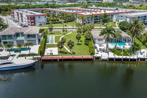 580 Egret Dr # 121, Hallandale Beach FL 33009