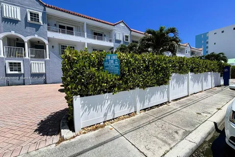 349 Virginia St, # 349, Hollywood FL 33019