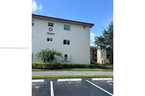 13300 SW 1st St # 105O, Pembroke Pines FL 33027