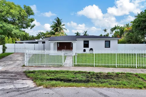 11431 SW 48th St, Miami FL 33165