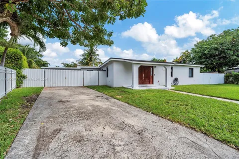 11431 SW 48th St, Miami FL 33165