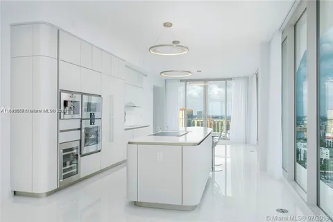 16901 Collins Ave # 1905, Sunny Isles Beach FL 33160