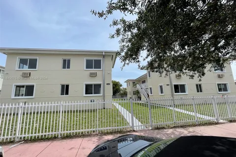 1130 Marseille Dr # 1, Miami Beach FL 33141