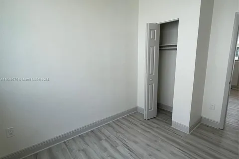 1130 Marseille Dr # 1, Miami Beach FL 33141