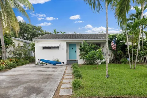 270 SW 9th St, Dania Beach FL 33004