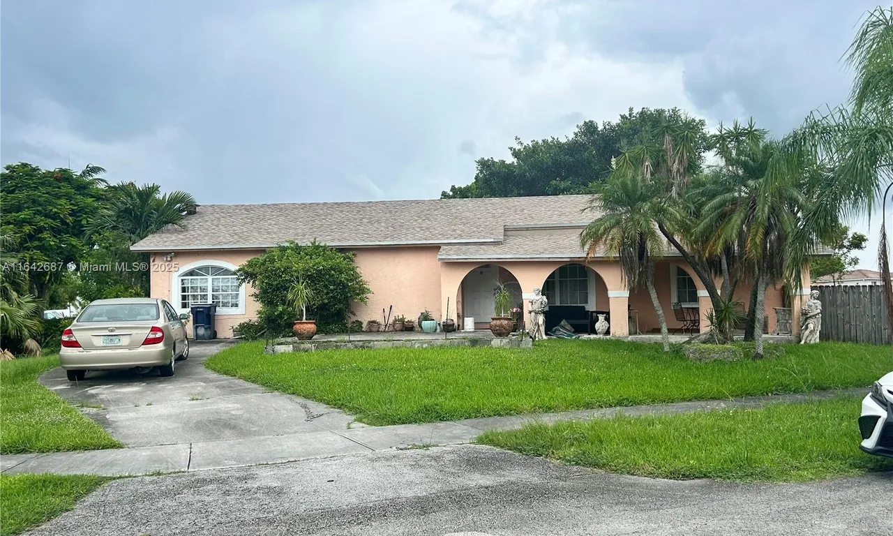 25252 SW 123rd Ave, Homestead FL 33032