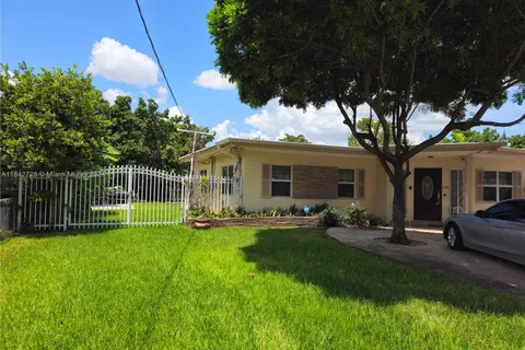 230 NW 57th Ct, Miami FL 33126