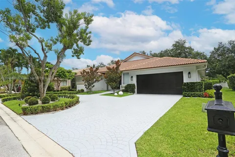 2001 W Oakmont Ter, Coral Springs FL 33071