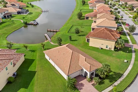 3878 NW Carrick bend dr, Other City - In The State Of Florida FL 34746