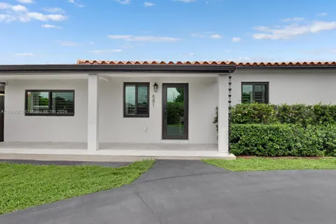 581 E 35th St, Hialeah FL 33013