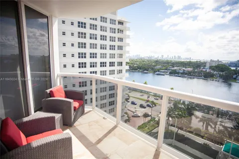 4775 Collins Ave # 1106, Miami Beach FL 33140