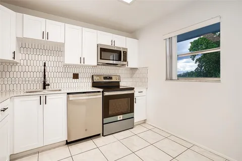 8411 Lagos De Campo Blvd # 306U, Tamarac FL 33321