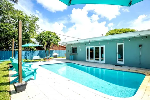 2541 NW 9th Ter, Wilton Manors FL 33311