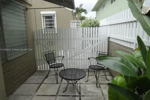 1645 Jackson St REAR, Hollywood FL 33020