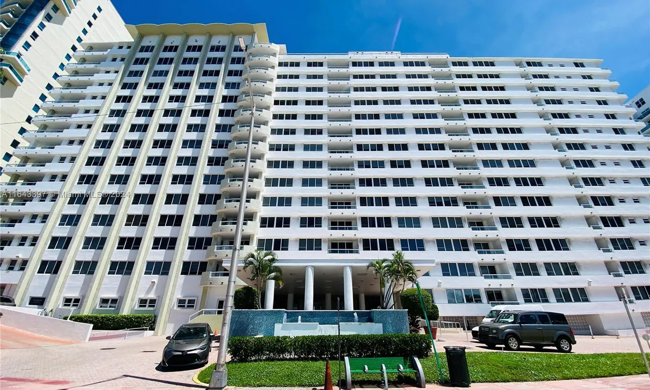 5005 Collins Ave # 802, Miami Beach FL 33140