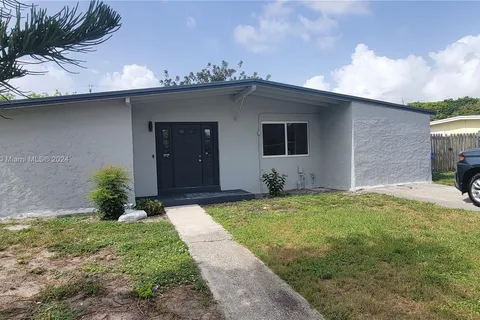 1560 NE 42nd Ct, Pompano Beach FL 33064