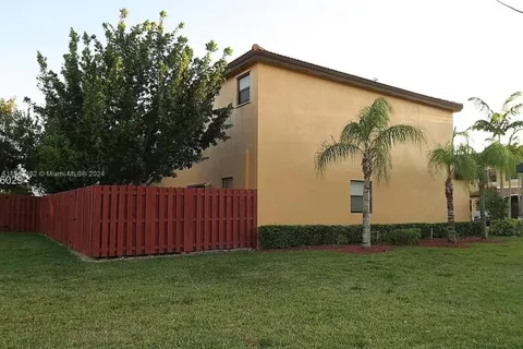 387 NE 37th Ter, Homestead FL 33033