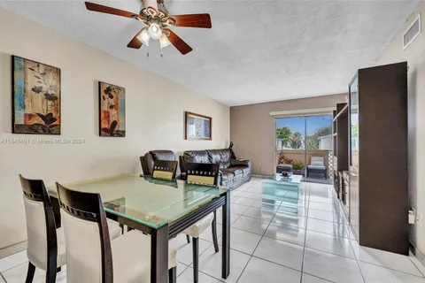 685 Miller Dr # E203, Miami Springs FL 33166